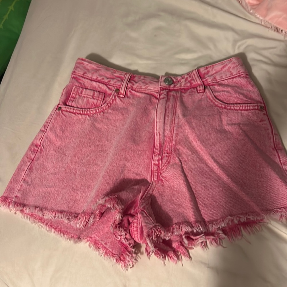 pink denim shorts from pacsun. size 24